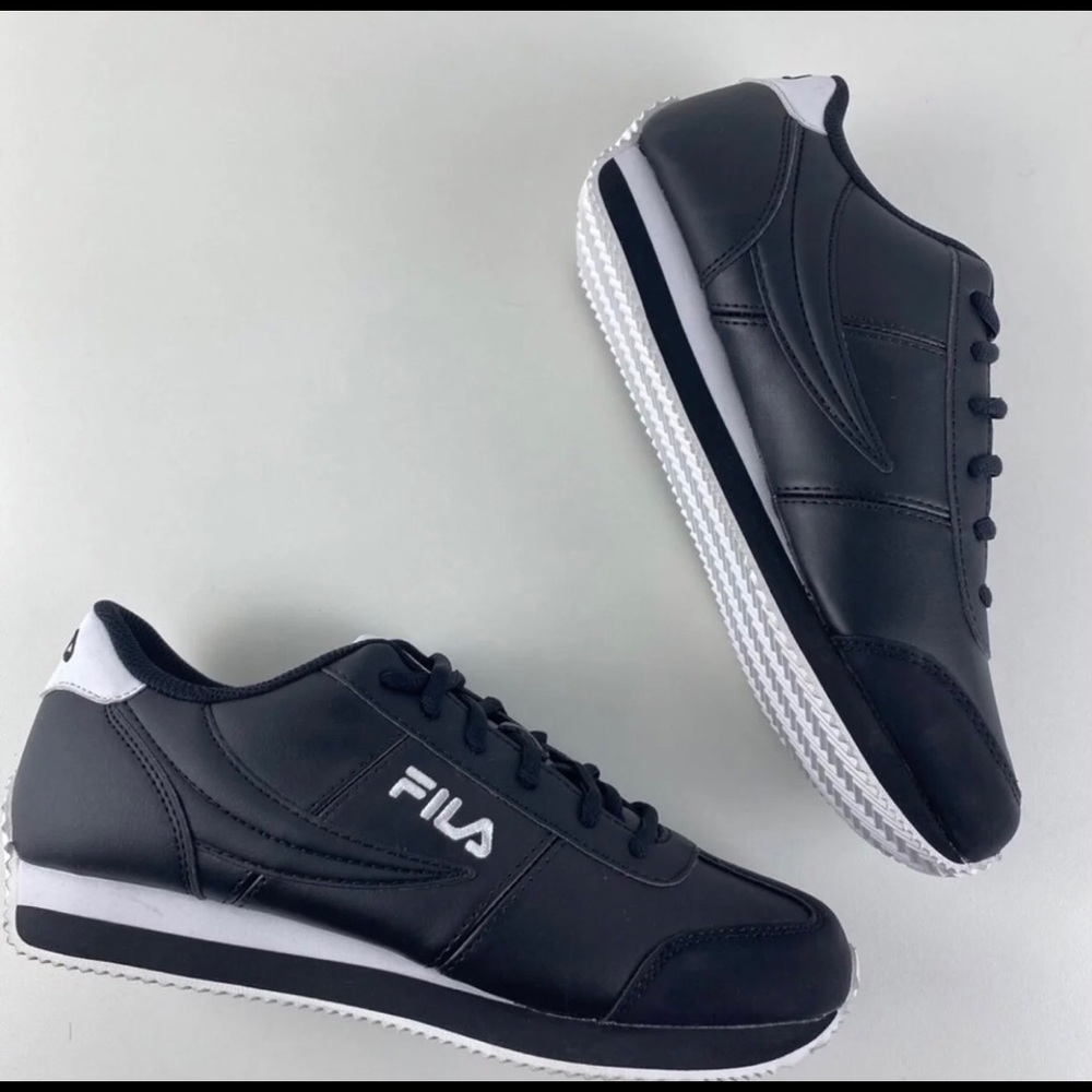 Fila Province Low Top Athletic Sneaker